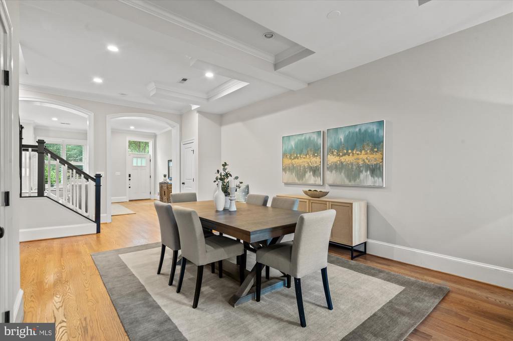 25 U STREET NW 2