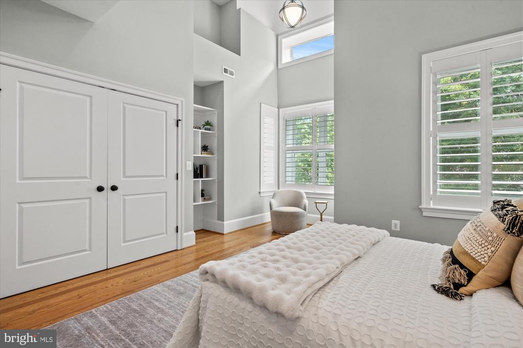 25 U STREET NW 2