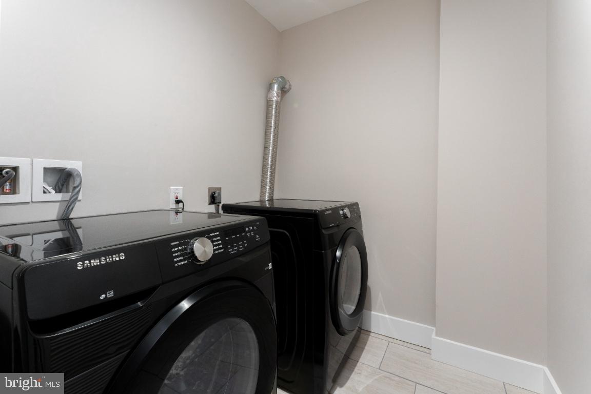 3414 S DAKOTA NE