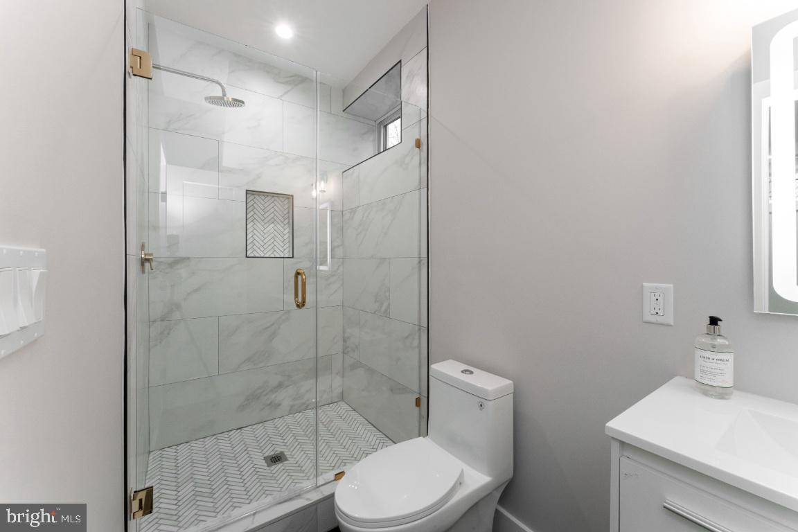 3414 S DAKOTA NE