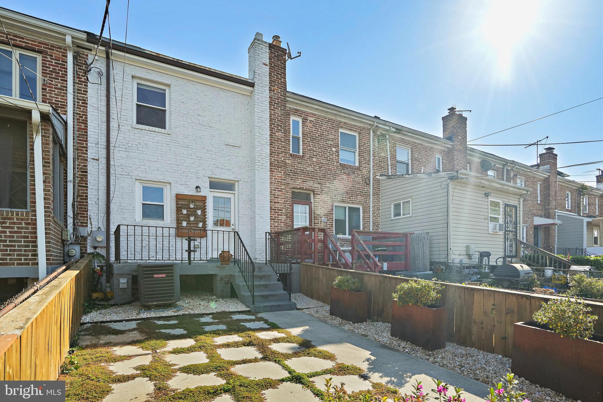 130 33RD STREET NE