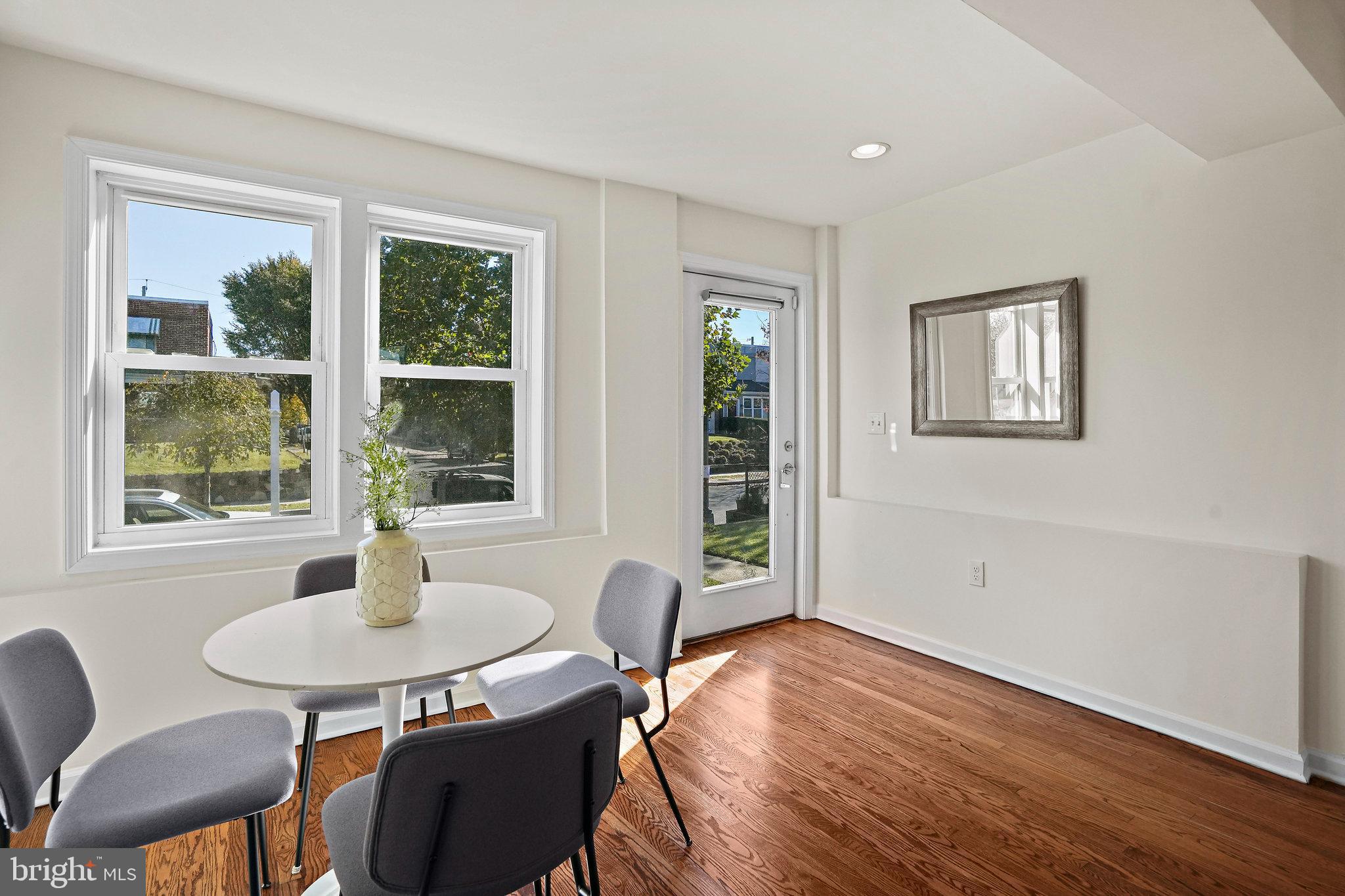 130 33RD STREET NE