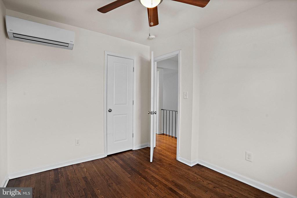 130 33RD STREET NE