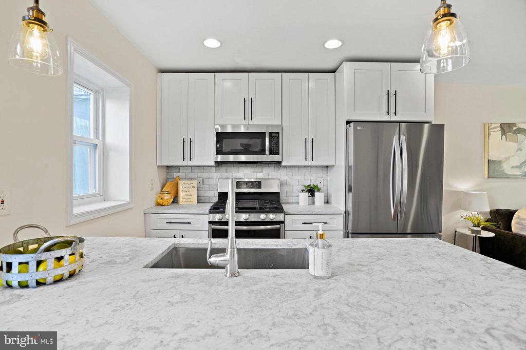 130 33RD STREET NE