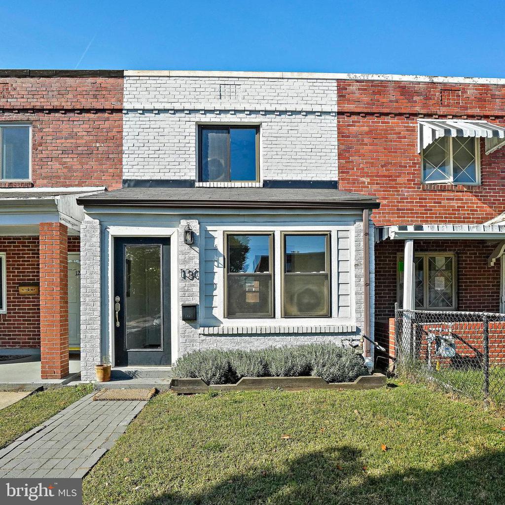 130 33RD STREET NE