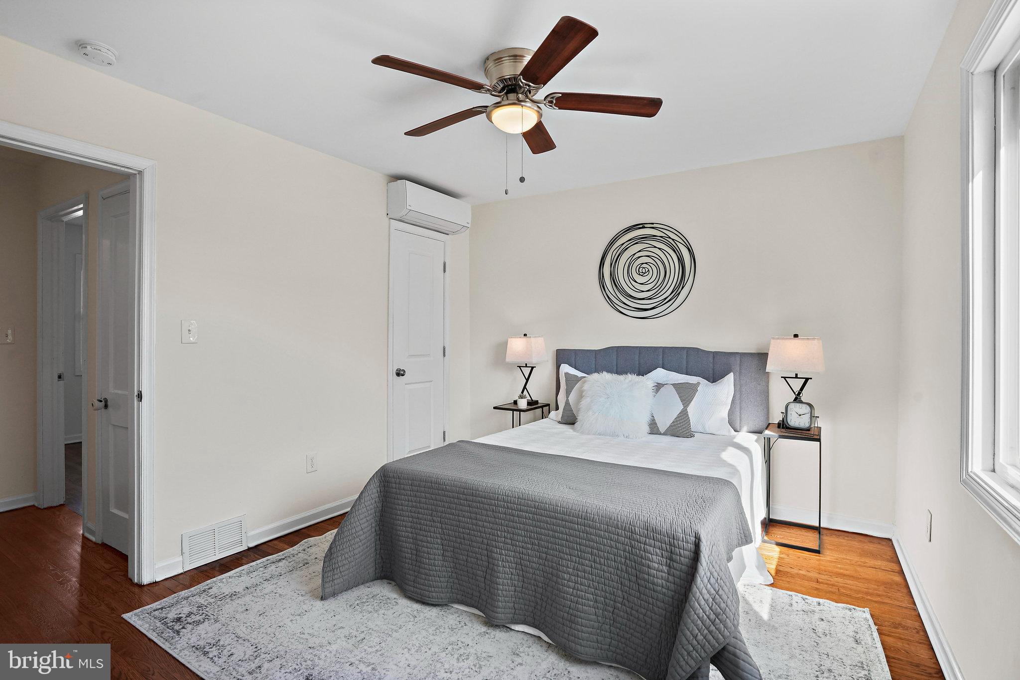 130 33RD STREET NE