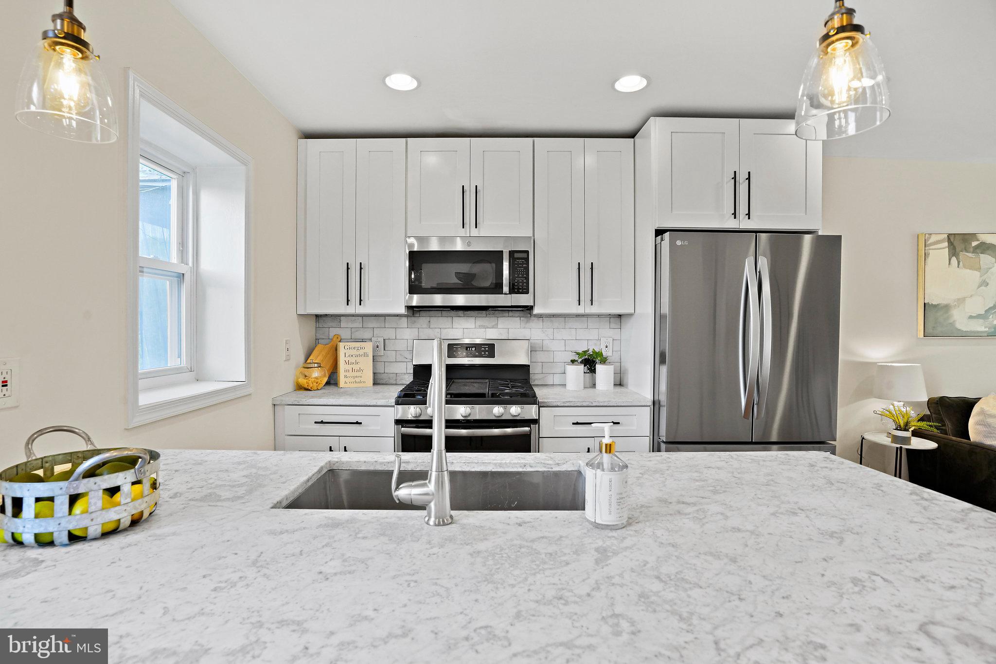 130 33RD STREET NE