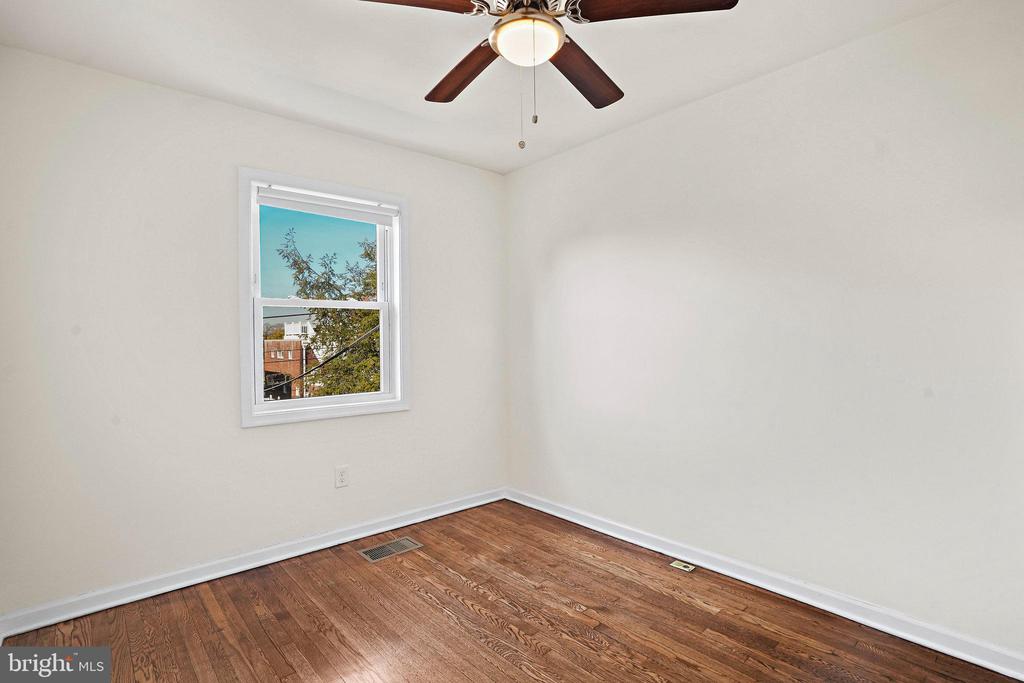 130 33RD STREET NE