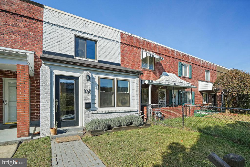 130 33RD STREET NE