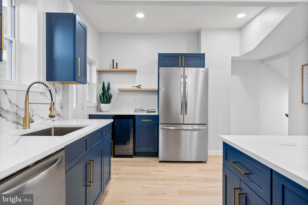22 18TH STREET SE