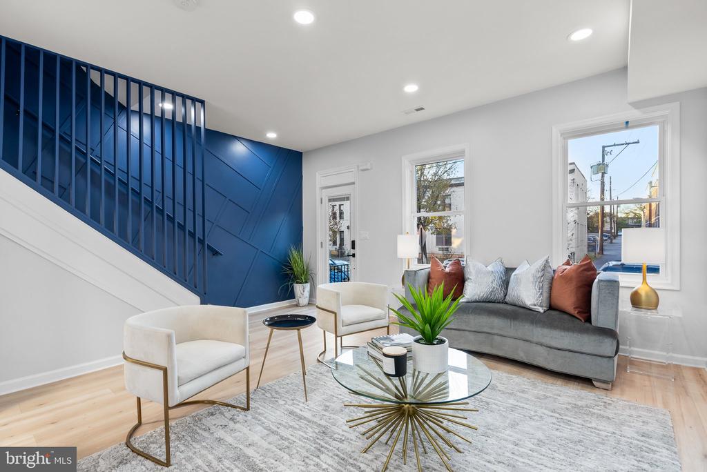 22 18TH STREET SE