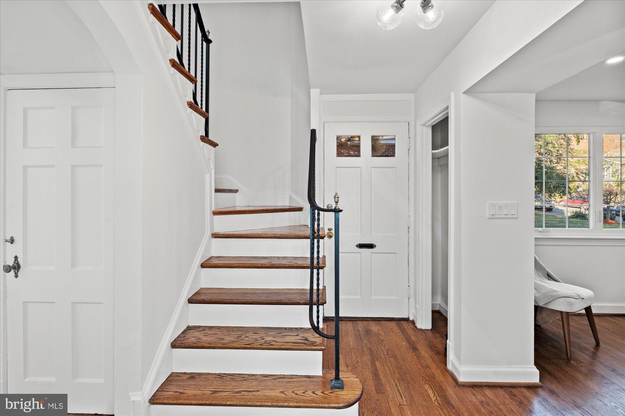 1323 HAMLIN STREET NE
