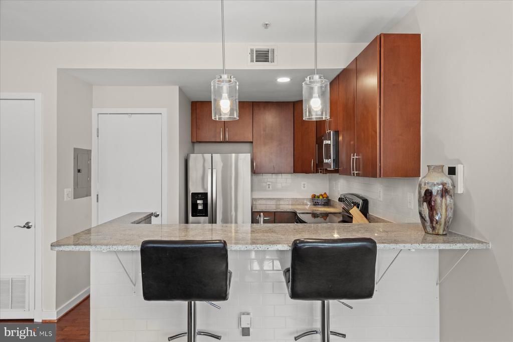 2412 17TH STREET NW 402