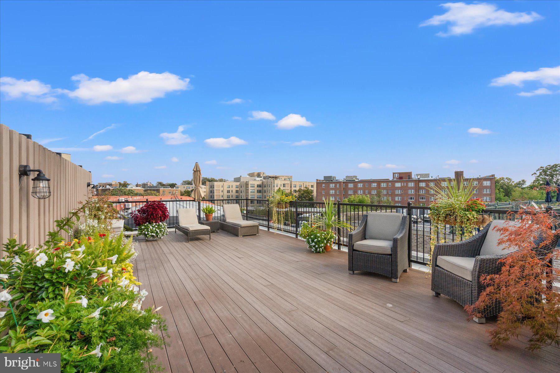 2412 17TH STREET NW 402