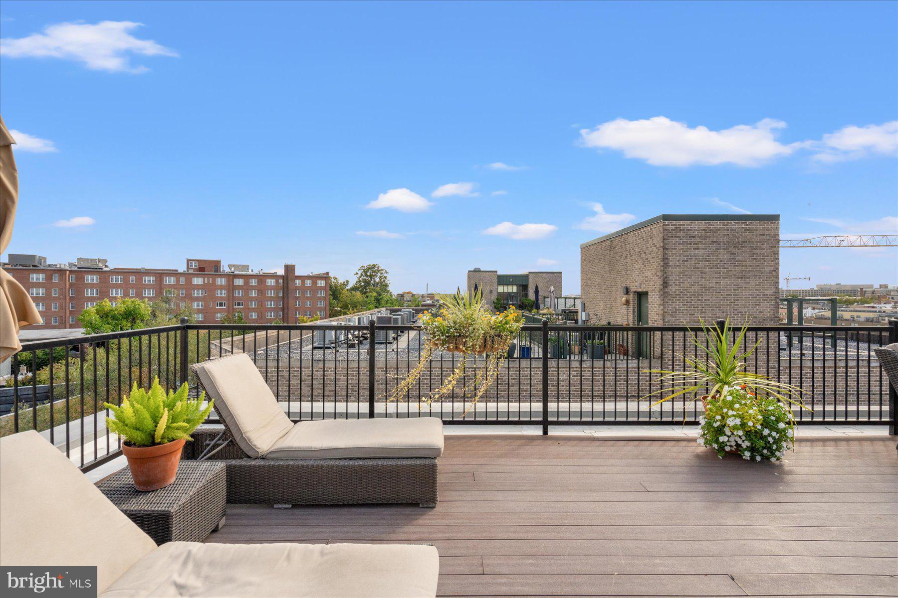 2412 17TH STREET NW 402