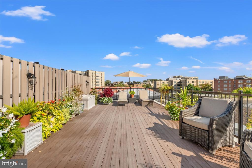 2412 17TH STREET NW 402