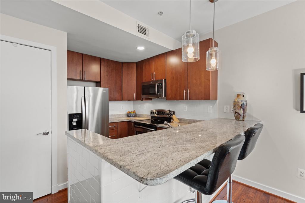 2412 17TH STREET NW 402