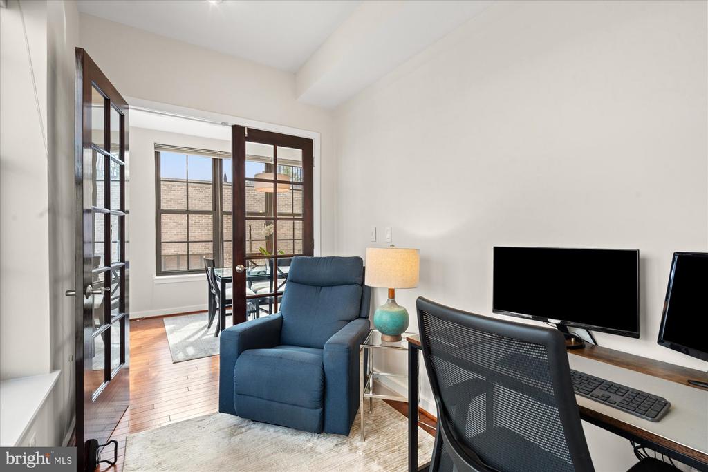 2412 17TH STREET NW 402