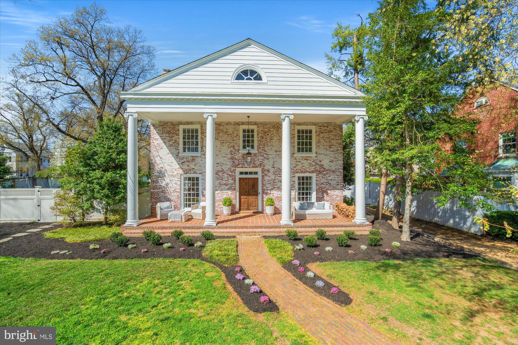 3904 18TH STREET NW