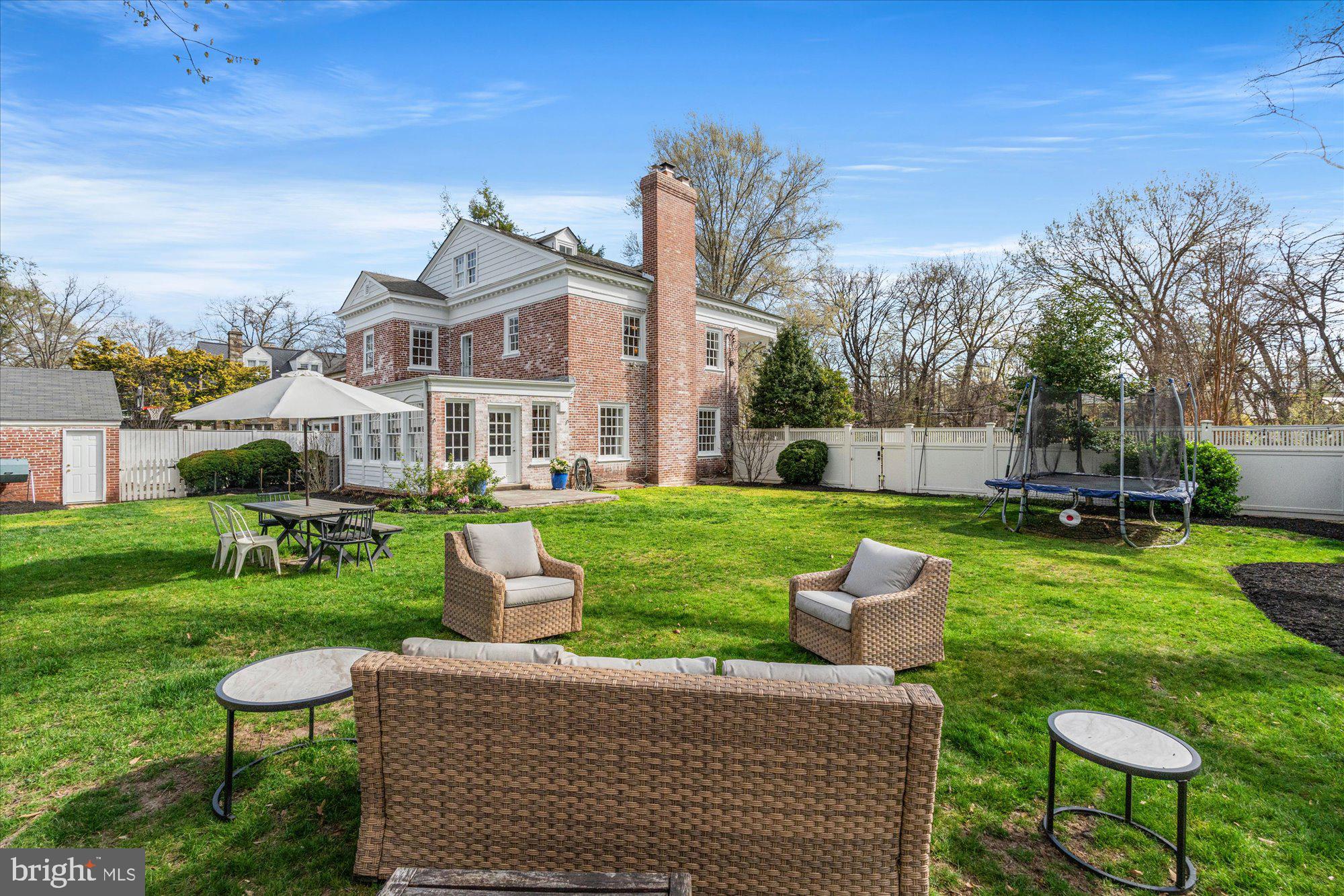3904 18TH STREET NW