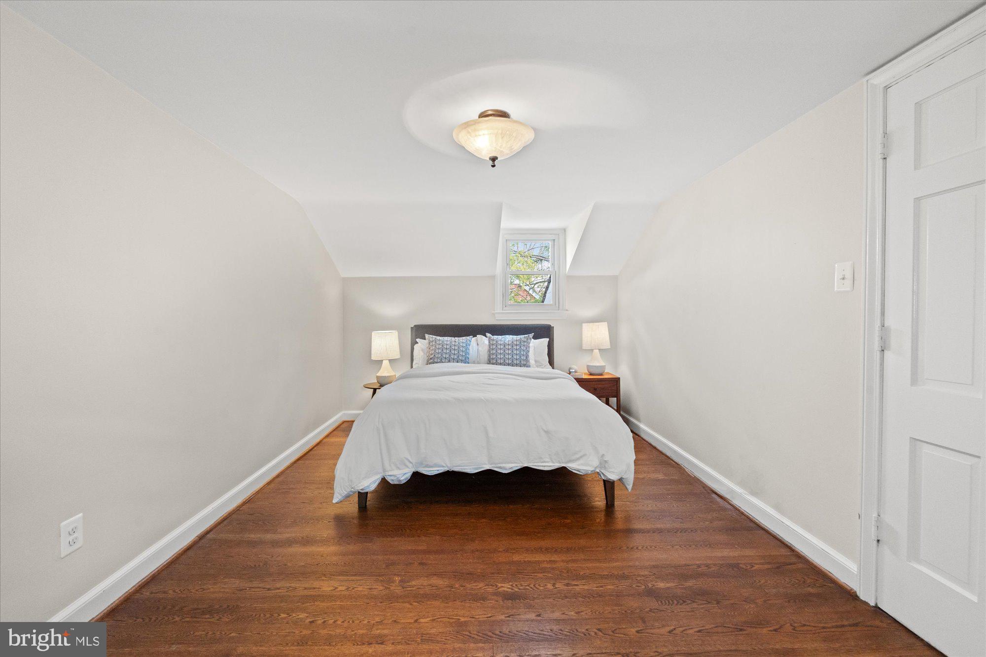 3904 18TH STREET NW