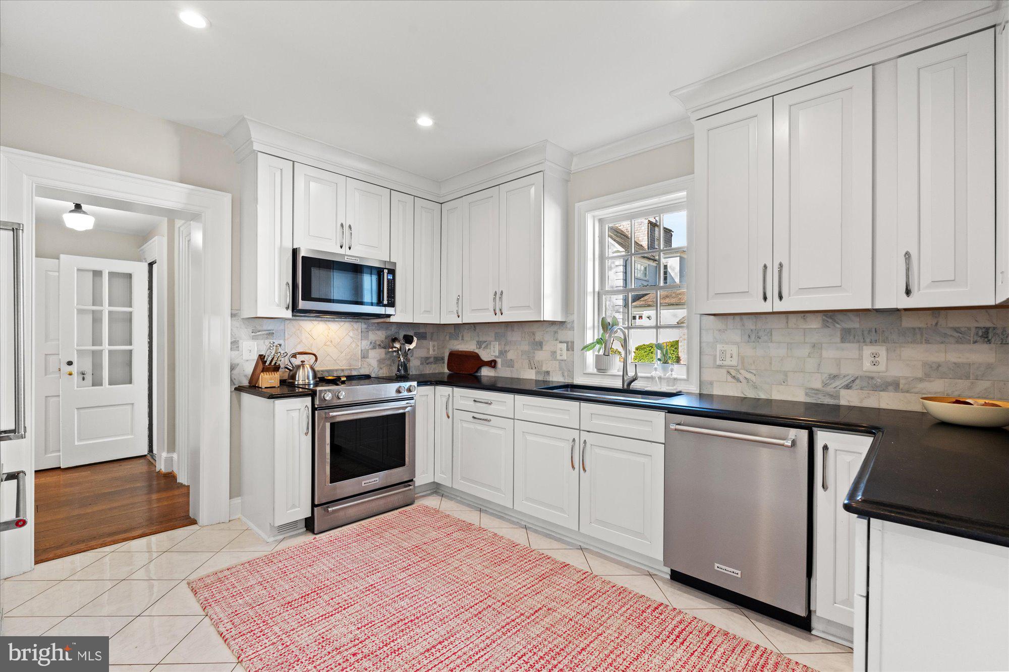 3904 18TH STREET NW