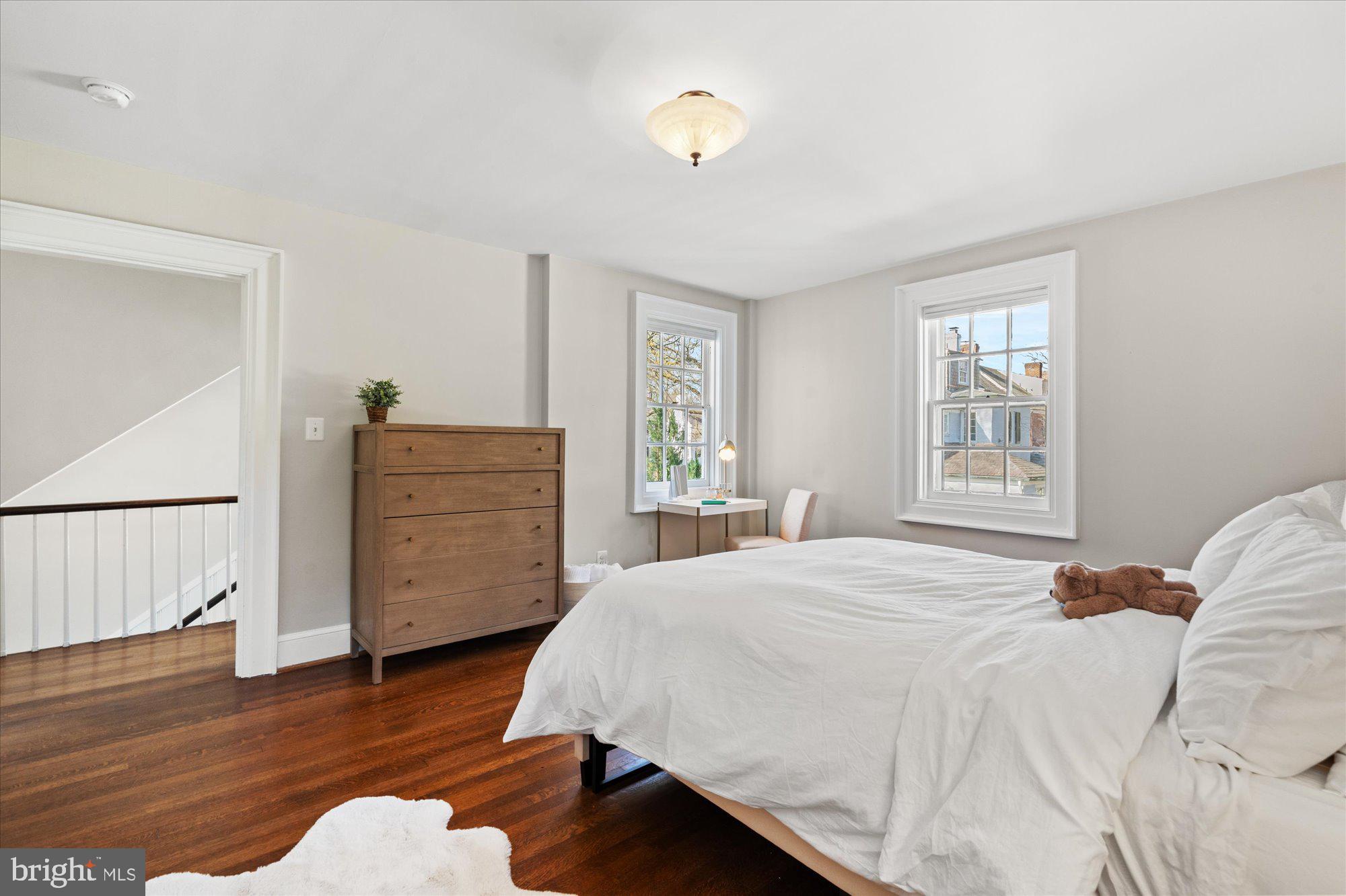 3904 18TH STREET NW
