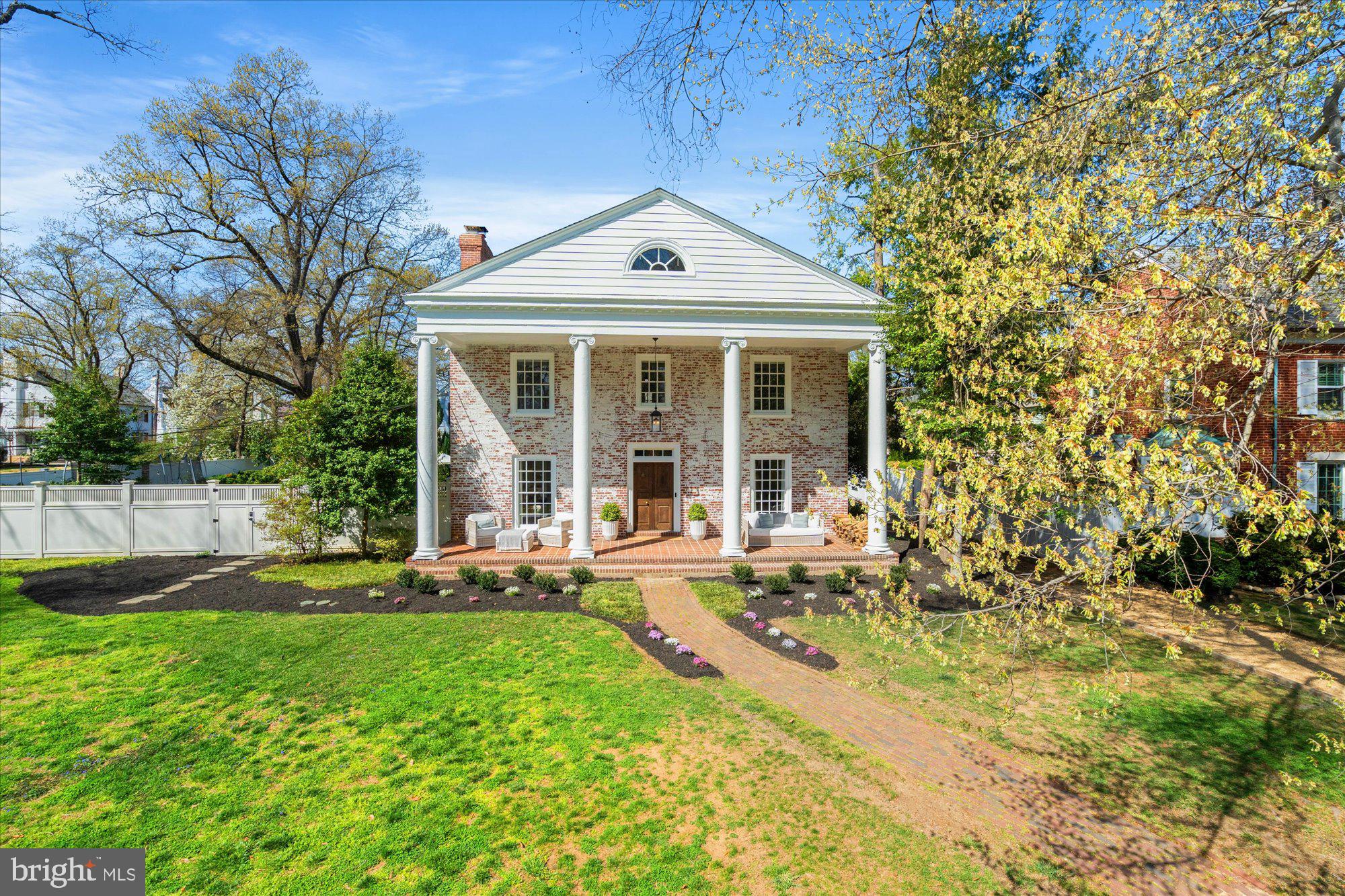 3904 18TH STREET NW
