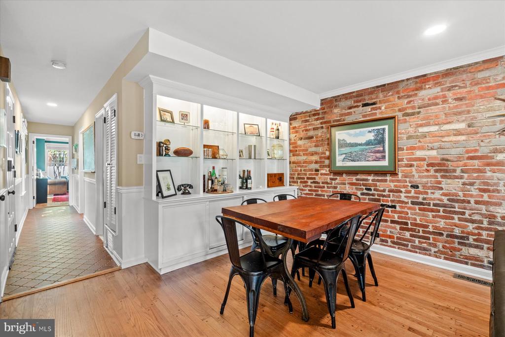 130 10TH STREET SE