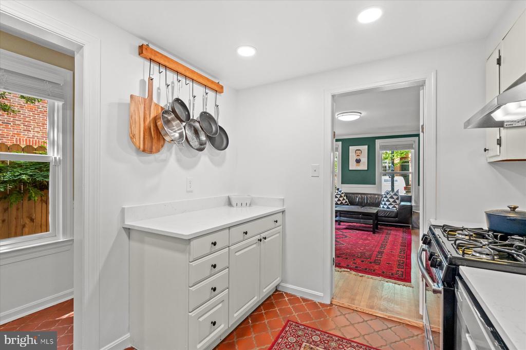 130 10TH STREET SE