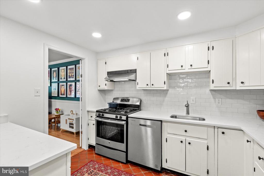 130 10TH STREET SE