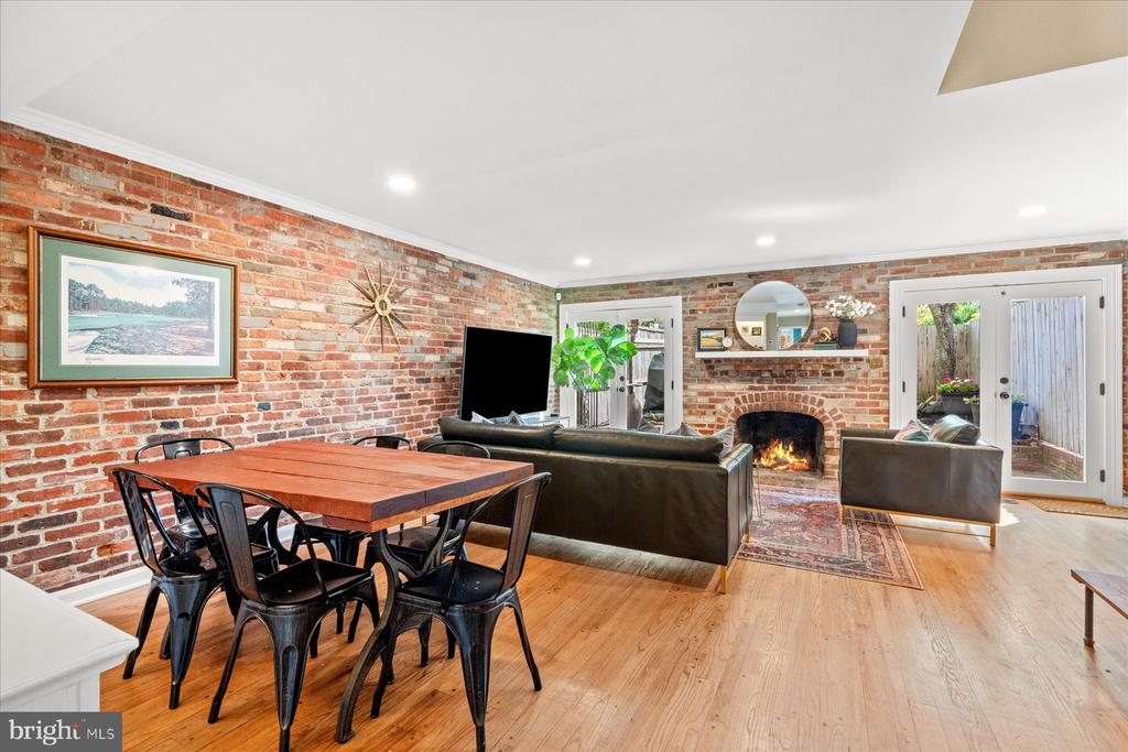 130 10TH STREET SE