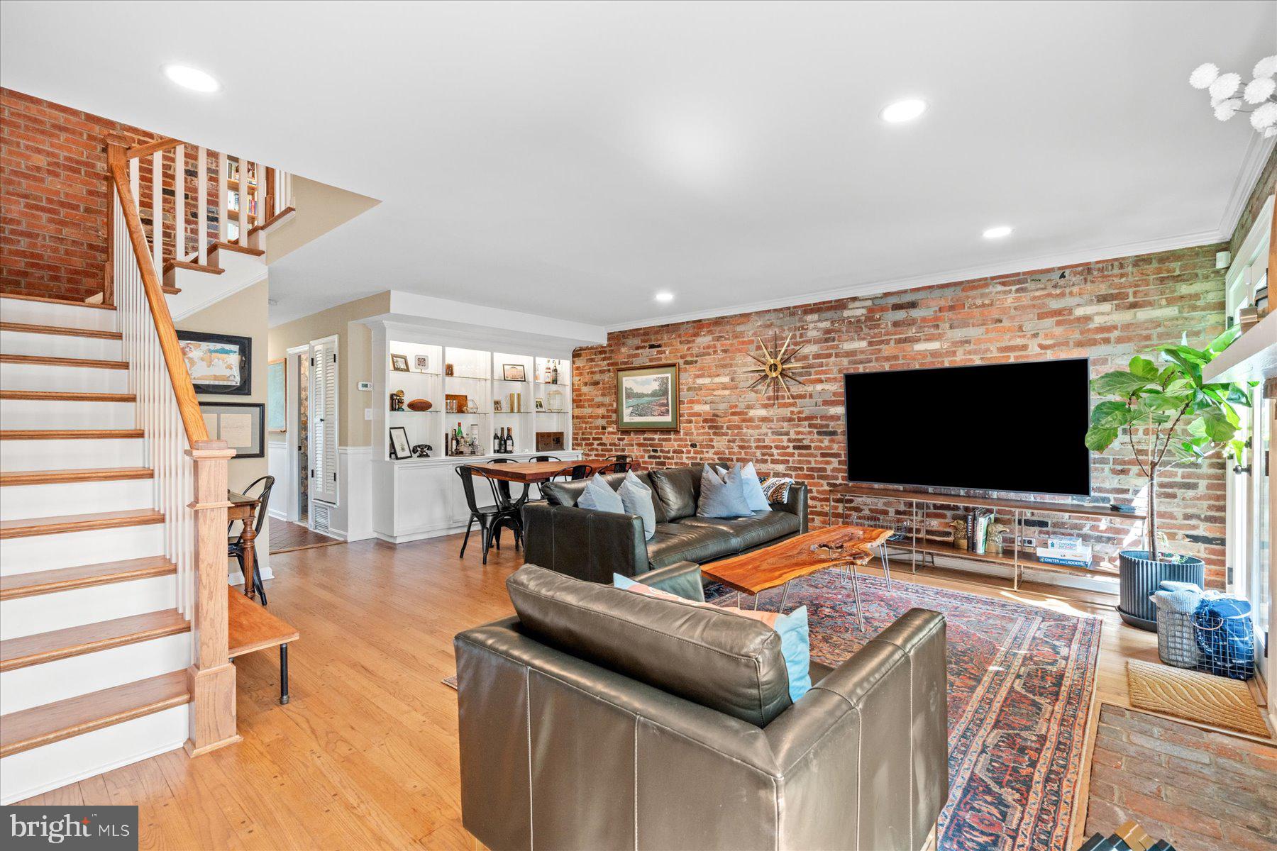 130 10TH STREET SE