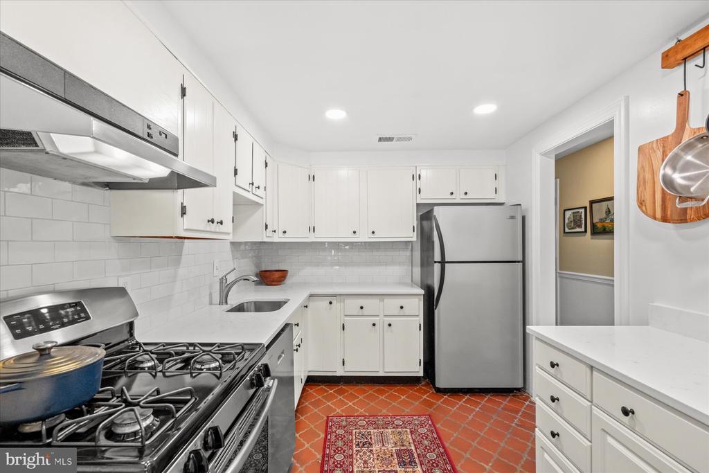 130 10TH STREET SE