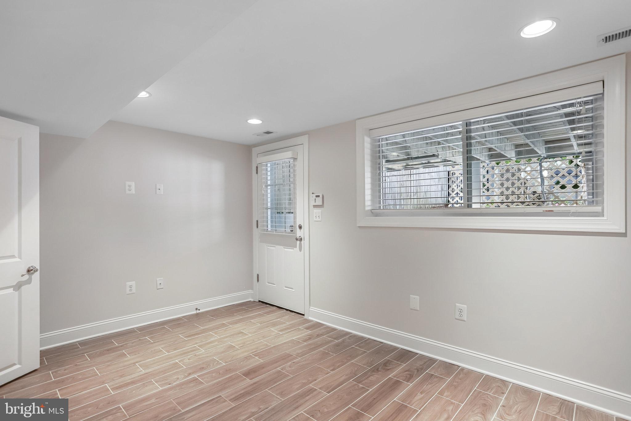 418 CRITTENDEN STREET NW