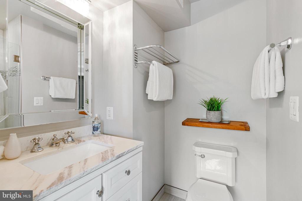 418 SEWARD SQUARE SE 3