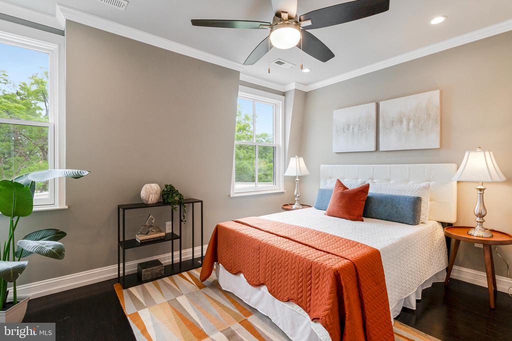 418 SEWARD SQUARE SE 3