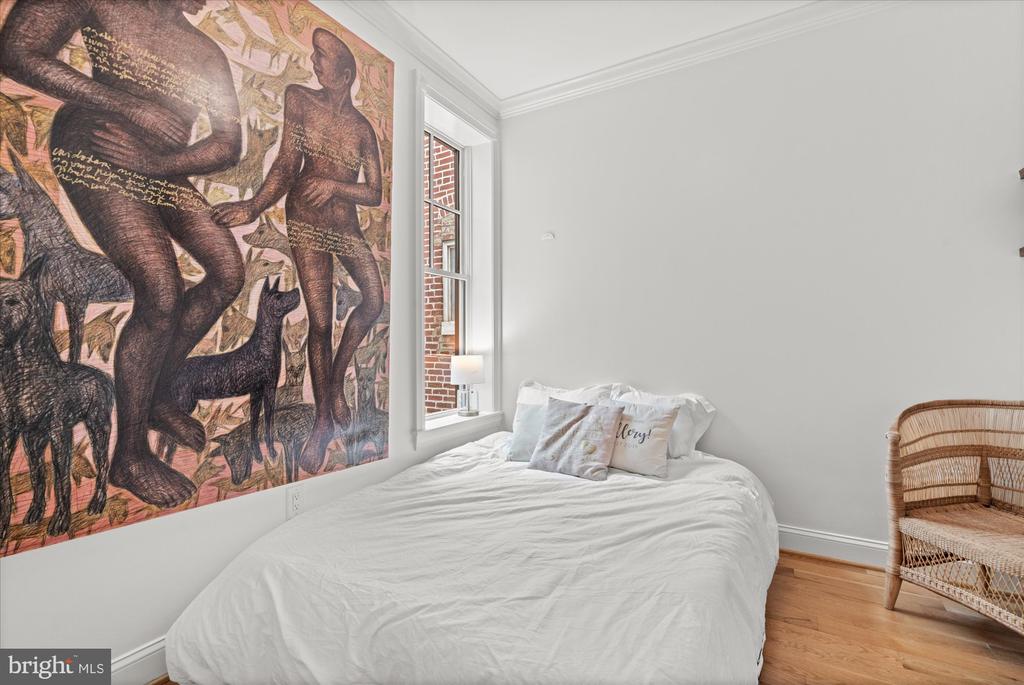 7 U STREET NW