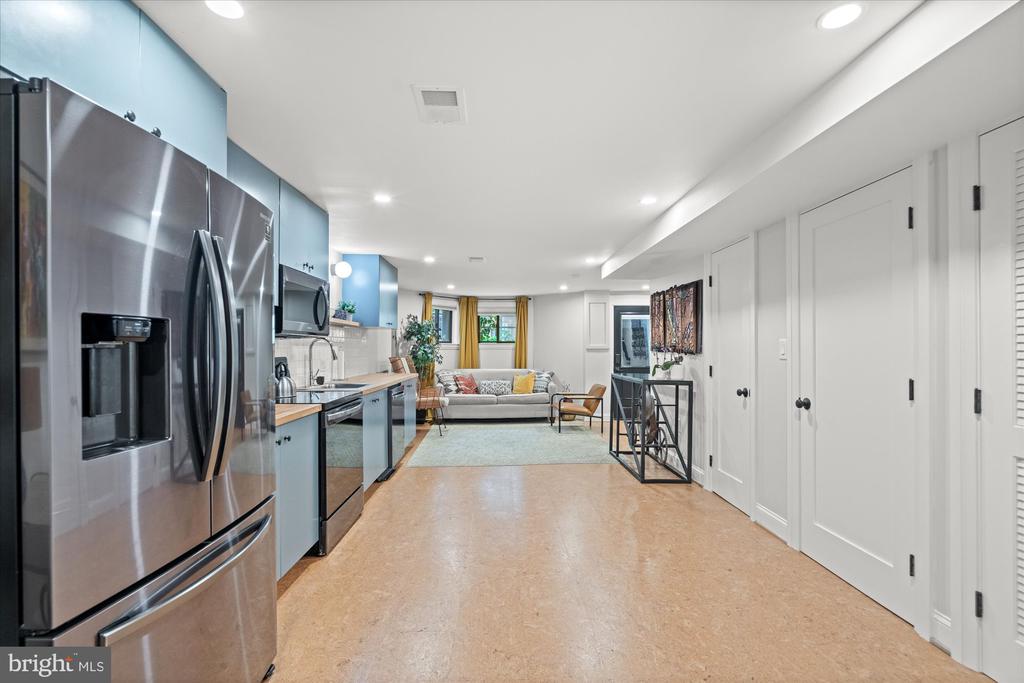 7 U STREET NW