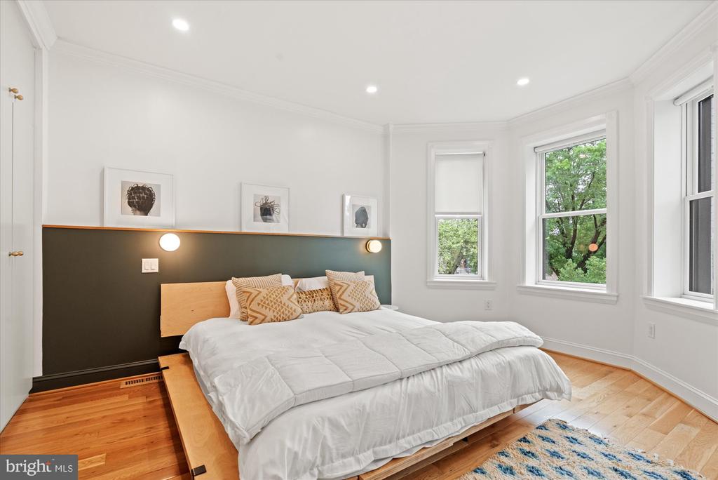 7 U STREET NW