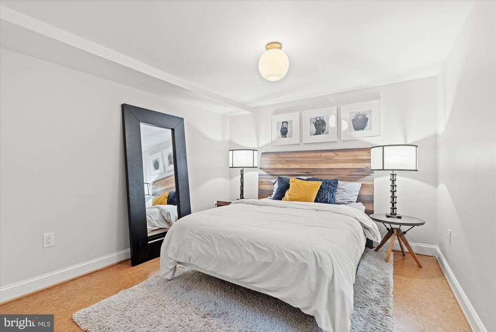 7 U STREET NW