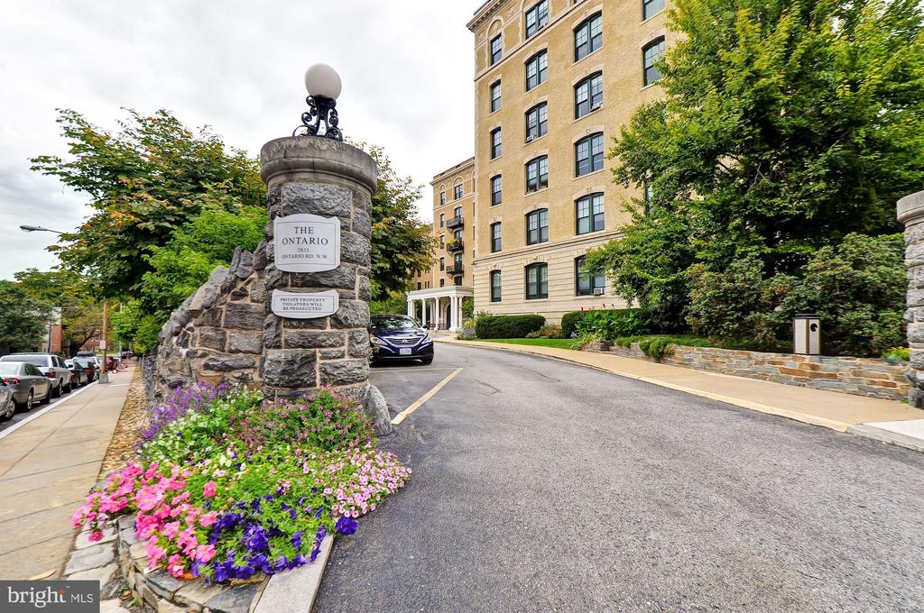 2853 ONTARIO ROAD NW 210