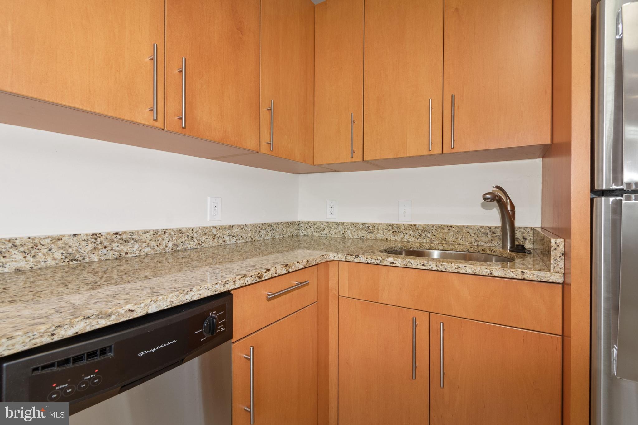 2001 ALLEN PLACE 2005 NW 301