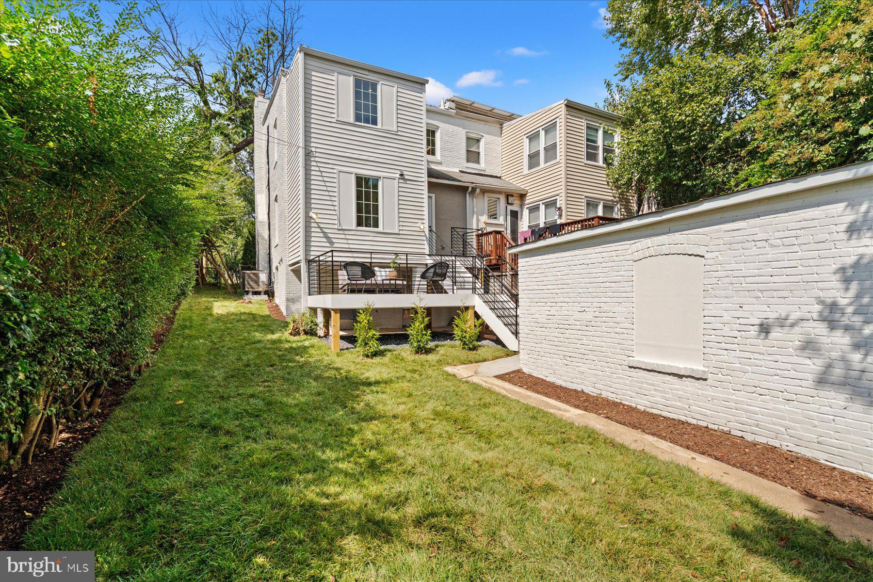 4319 12TH PLACE NE