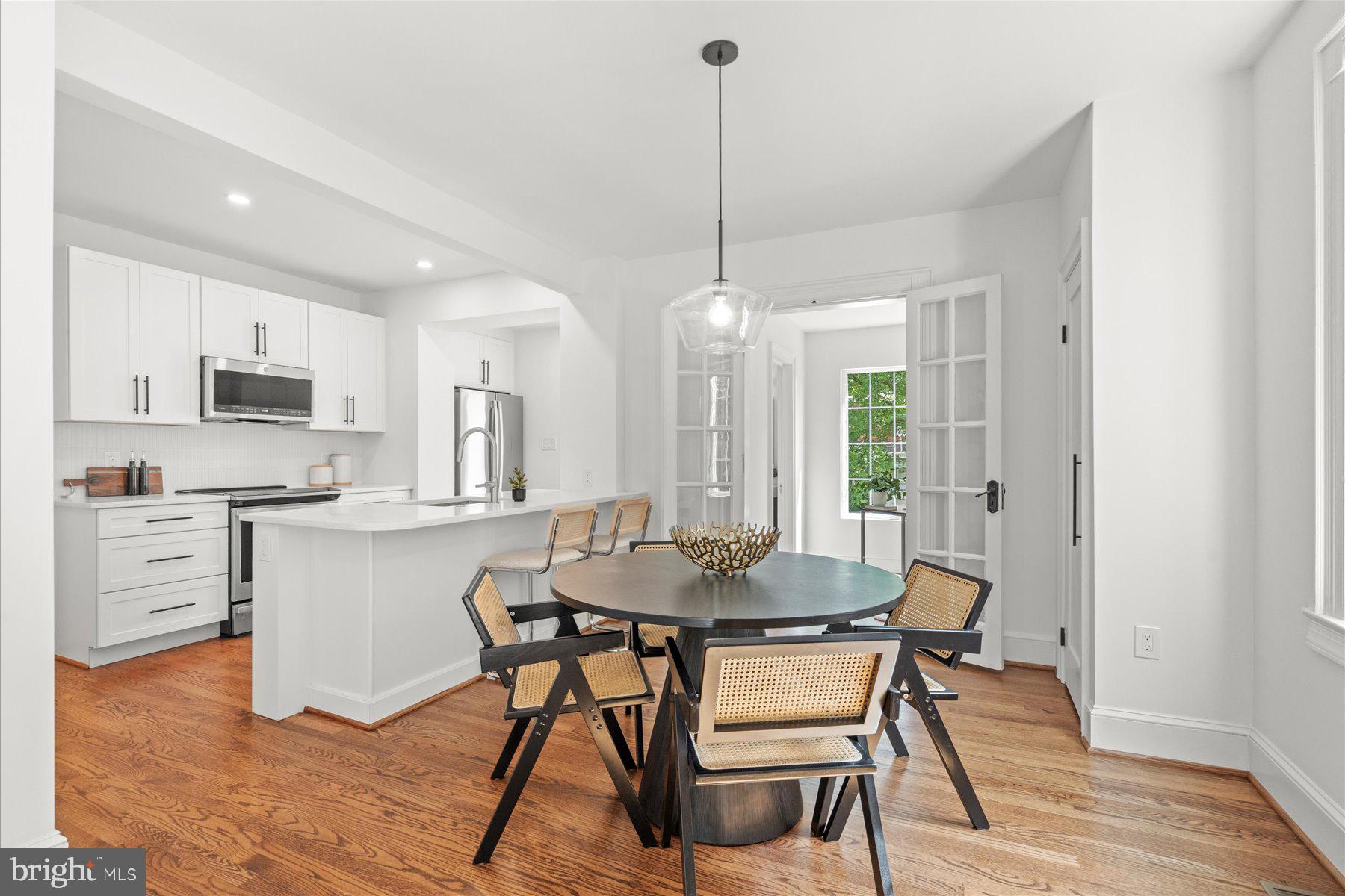 4319 12TH PLACE NE