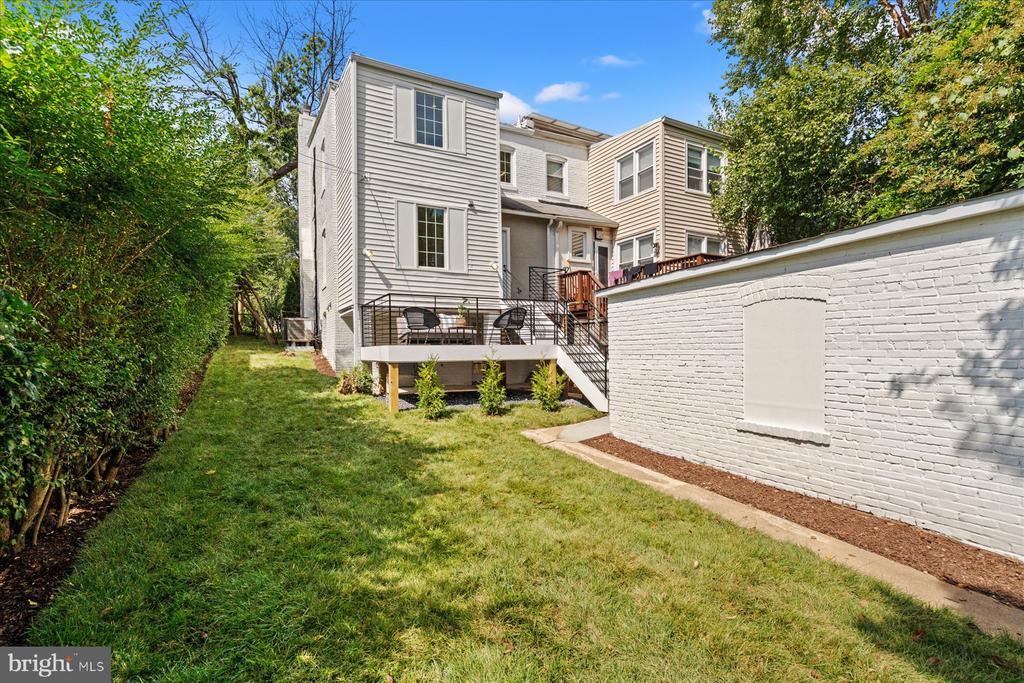 4319 12TH PLACE NE