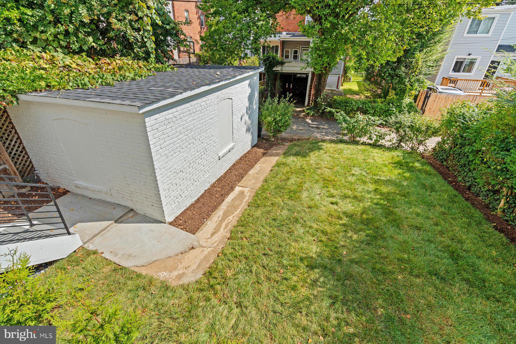 4319 12TH PLACE NE