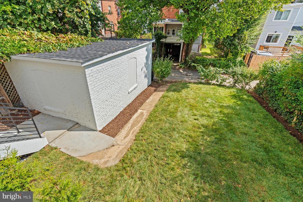 4319 12TH PLACE NE