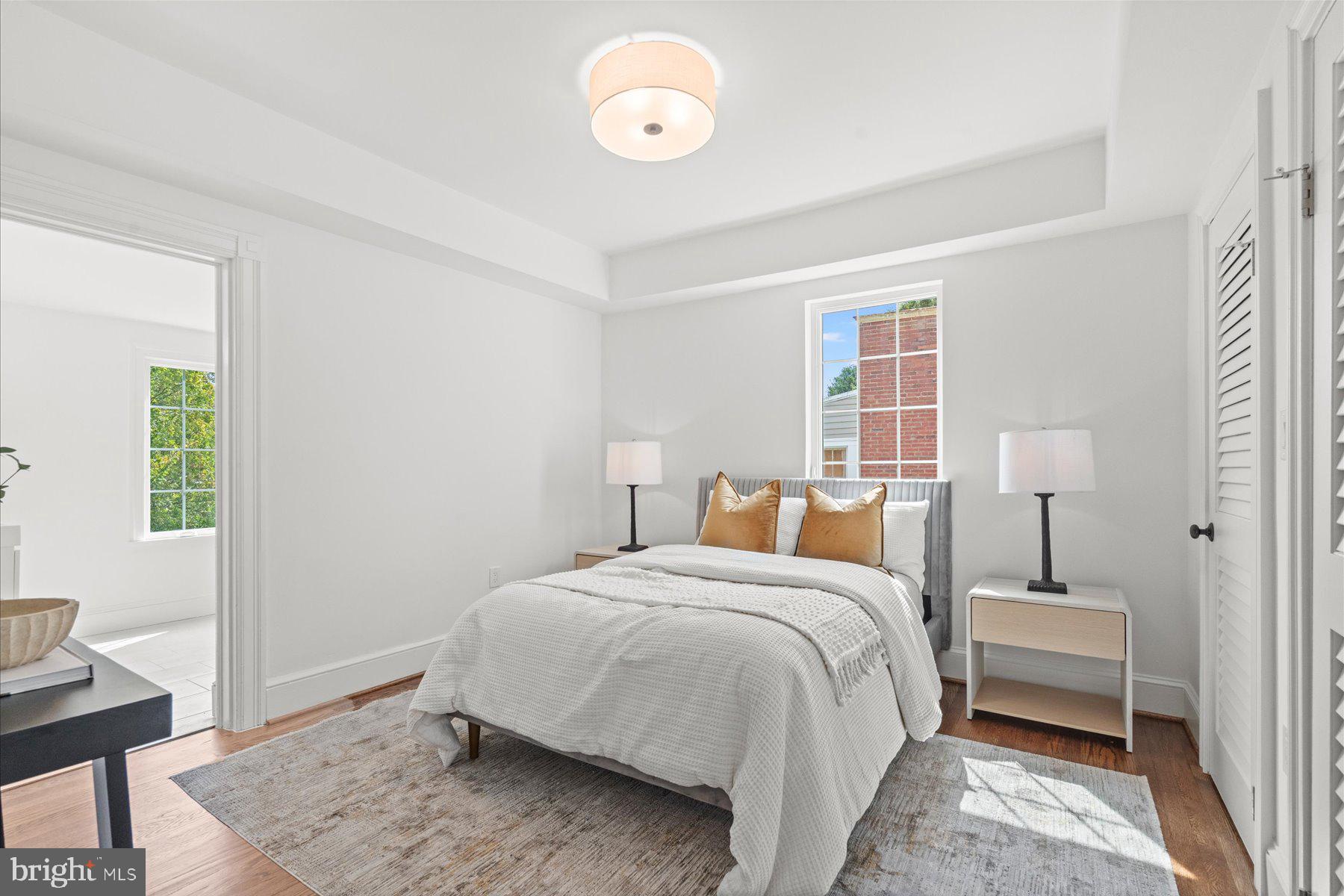 4319 12TH PLACE NE