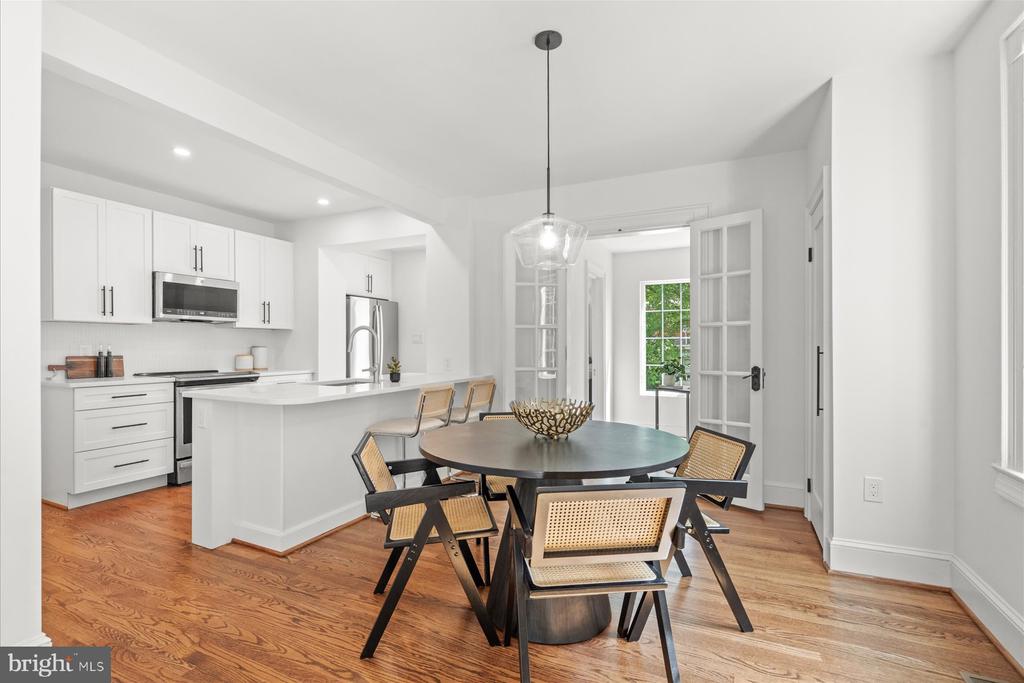 4319 12TH PLACE NE